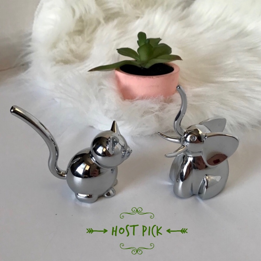 FOR @SHASTAPURPLE ONLY🌟HP🌟Umbra Jewelry Holders